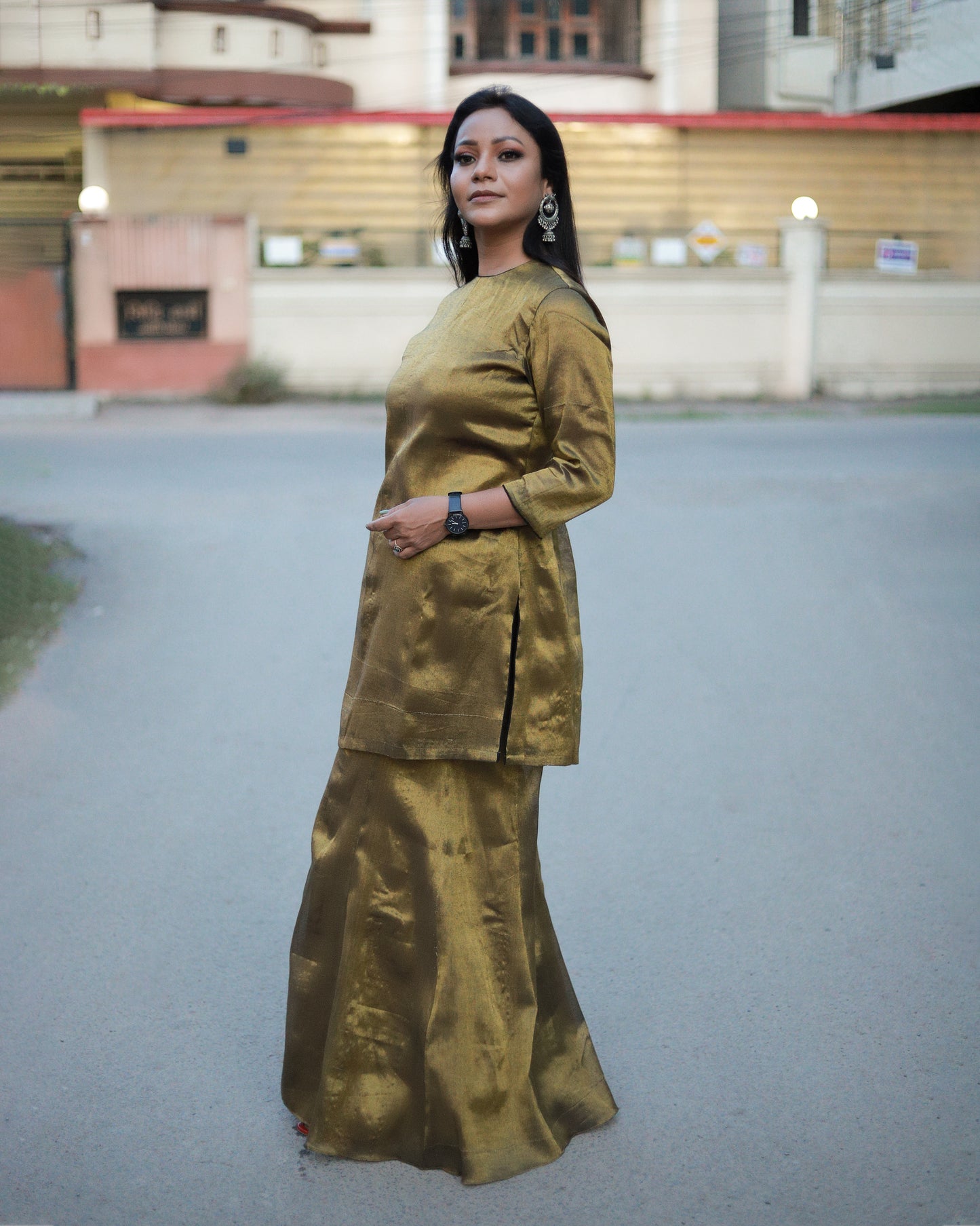 METALLIC GOLD TISSUE SHARARA SET